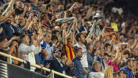 Mestalla ayer contó con 42.000 aficionados. /Valencia C.F