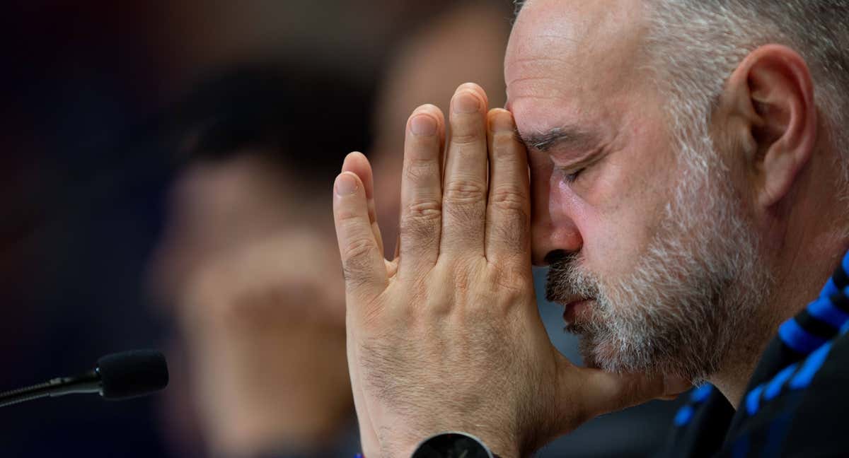 Pablo Laso medita en la rueda de prensa previa a la Final Four de 2022/Getty Images