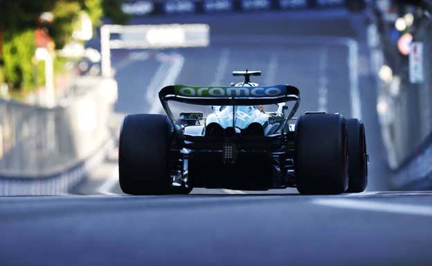 Trasera del AMR23 de Fernando Alonso en Bakú.  Aston Martin