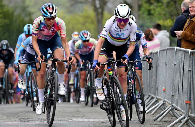Movistar Team y Van Vleuten ante La Vuelta Femenina: “Este año nos está costando más”