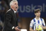 Carlo Ancelotti, molesto por la falta de concentración: «Militao tiene que despertar pronto»