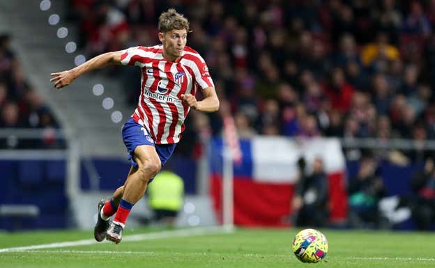 Marcos Llorente, con una espinillera de fibra de carbono bajo la media. Getty Images
