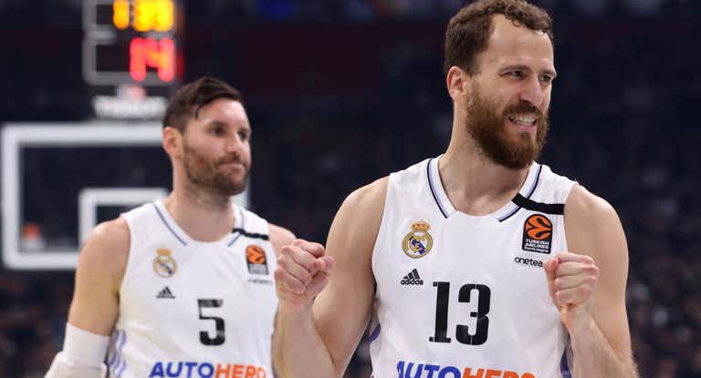 Sergio Rodríguez celebra una canasta durante el cuarto partido ante el Partizan.