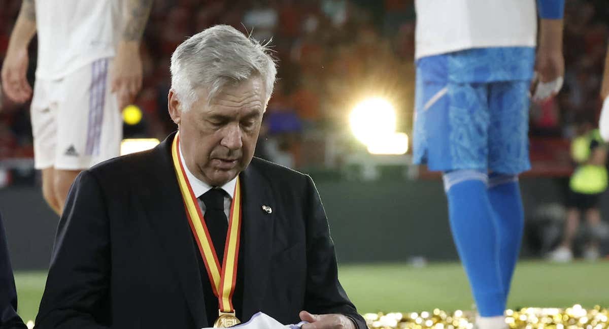 Carlo Ancelotti celebrando el título de Copa del Rey./Reuters
