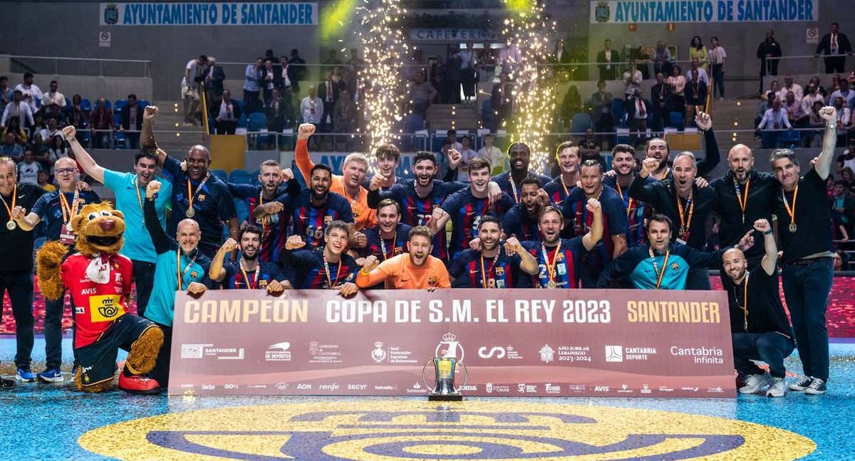 El Barça celebra su 27ª Copa del Rey, la décima consecutiva. /BARÇA HANDBOL