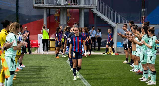 El no-ascenso del Barça B, el pulso Eibar-Dépor-Osasuna y una pelea de 6 que pone picante a la Liga F