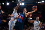 El Barça se da un festín ante el colista de la mano de los menos habituales