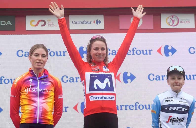 Van Vleuten agranda aún más su leyenda con la Iª Vuelta Femenina de la historia