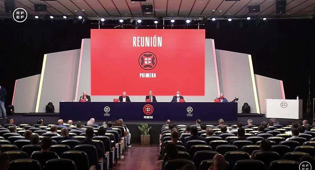 Reunión de Primera Federación.
