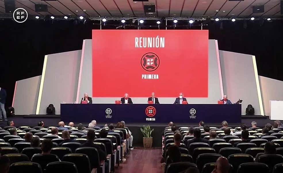 Un cambio de formato que no es tal y una 'devaluación' de más del 50% en Primera Federación