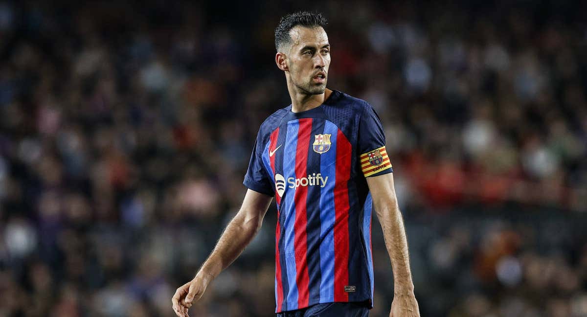 Busquets deja el Barça, pero no deja el fútbol.