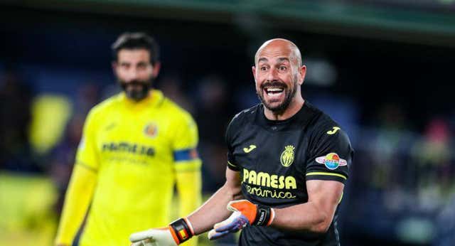 Pepe Reina y una renovación apalabrada que se hace de rogar