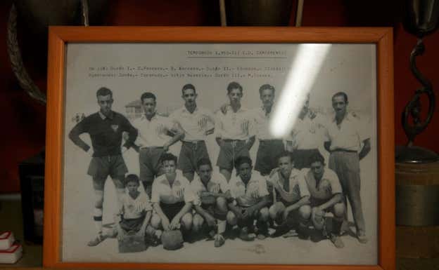 Durán, en la plantilla del Campamento. RELEVO/SALVADOR FENOLL