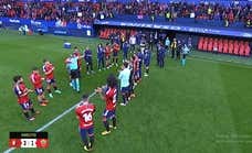 El gran gesto de Osasuna para despedir a Mateu Lahoz: le hicieron un pasillo ¡por iniciativa de los jugadores!