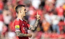 Grimaldo firma con el Bayer Leverkusen los próximos cuatro años
