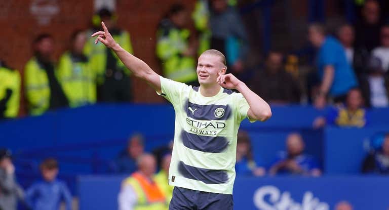 Haaland celebra su gol ante el Everton.