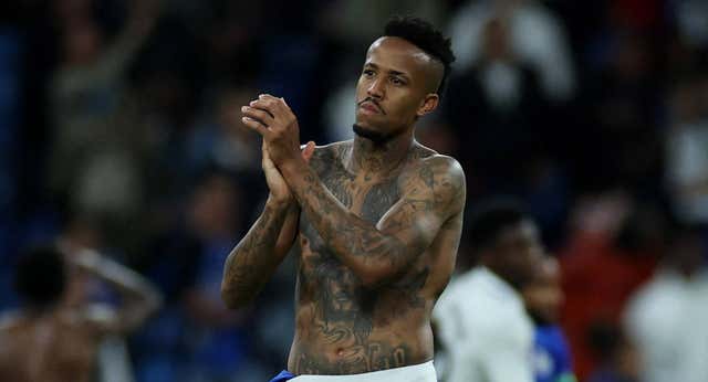 Militao, el central que «no se estresa por nada» y con una flexibilidad fuera de la norma