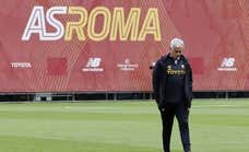 Mourinho: «Tiene más valor un equipo preparado para jugar 14 partidos de Europa League que uno que viene de Champions»