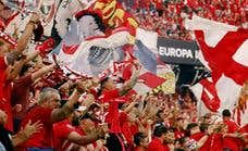 Por qué toda la afición del Sevilla vistió de rojo en la vuelta de la Europa League contra la Juventus
