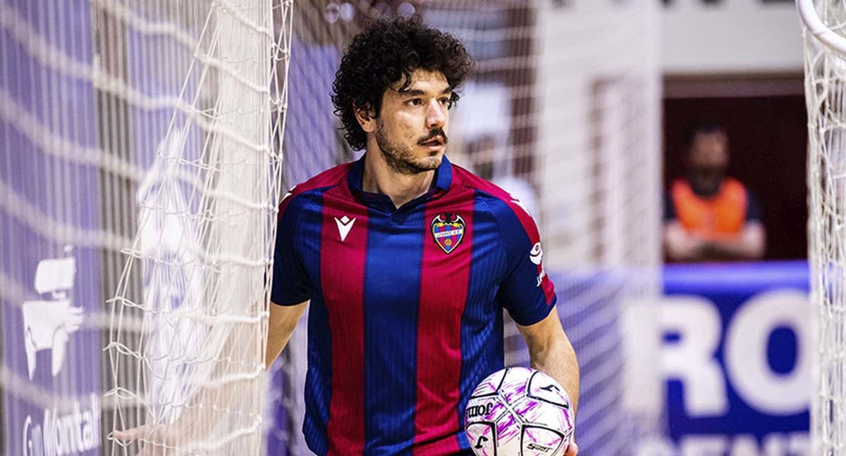 Marc Tolrá, cierre del Levante UD FS, ha firmado por Industrias Santa Coloma para las dos próximas temporadas. /LEVANTE UD FS