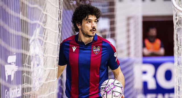 David Álvarez se marcha a Murcia y Marc Tolrá será su recambio
