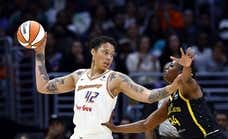 Tras su pesadilla en una prisión rusa, Brittney Griner regresa a la WNBA en forma y con el apoyo de Kamala Harris