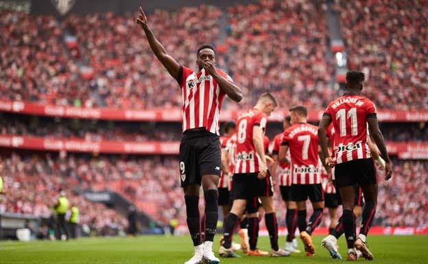 Iñaki Williams celebra su gol ante el Celta. AFP