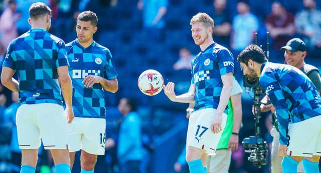 Un banquillo de 655 millones para preparar la Champions y la FA Cup