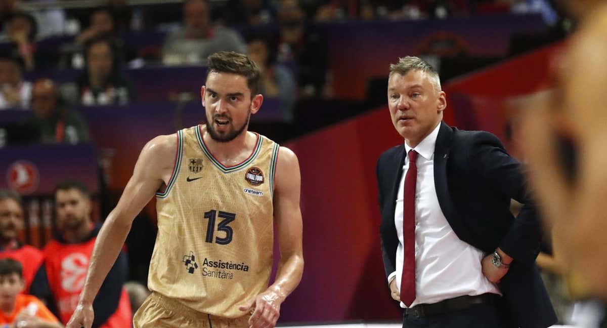 Sarunas Jasikevicius y Tomas Satoransky en el duelo ante el Mónaco./AFP