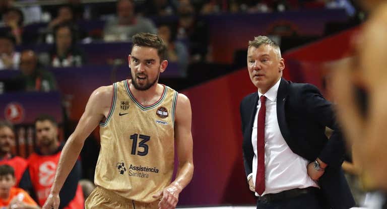 Sarunas Jasikevicius y Tomas Satoransky en el duelo ante el Mónaco.