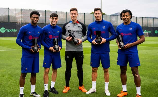 Los jugadores del Barça en el Team of the Season, sin Araujo. FC Barcelona