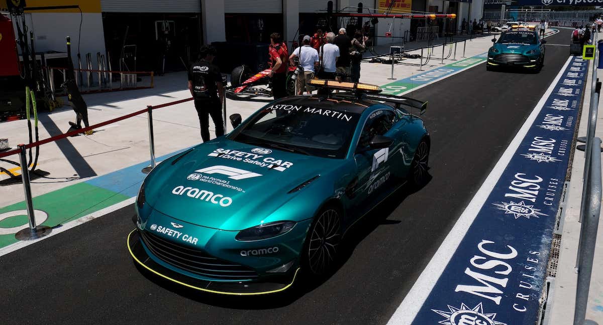 El Aston Martin Vantage preparado para ser utilizado como safety car en el GP de Miami./Reuters