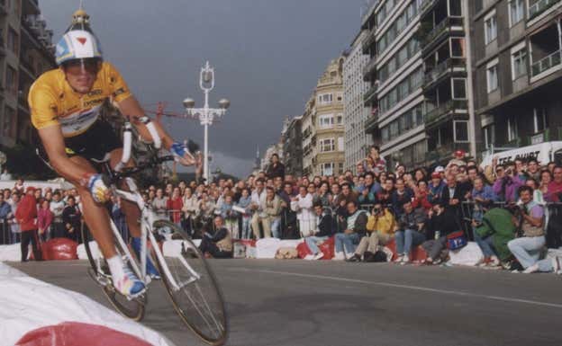 Miguel Indurain durante el Tour 1992.  Juanjo Aguyes