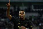 Kylian Mbappé da una nueva vuelta de tuerca a un futuro indescifrable