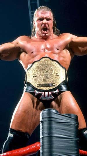 Triple H, durante uno de sus reinados con el World Heavyweight. WWE