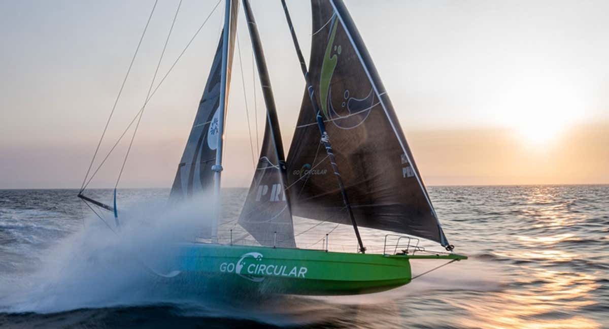 El Holcim navega a toda velocidad en el Atlántico. /YANN RIOU/THE OCEAN RACE