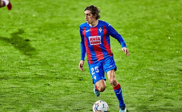 Bryan Gil, durante su etapa en el Eibar  EFE