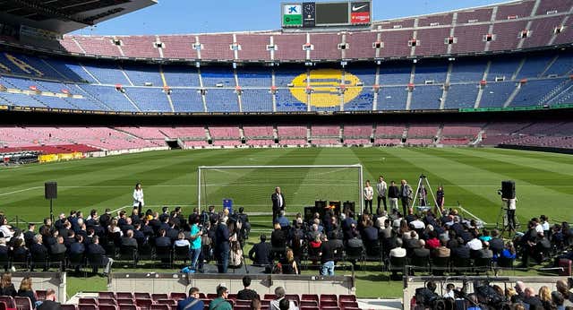 El Barça pone la primera piedra del futuro Camp Nou: “Volveremos más fuertes que nunca”
