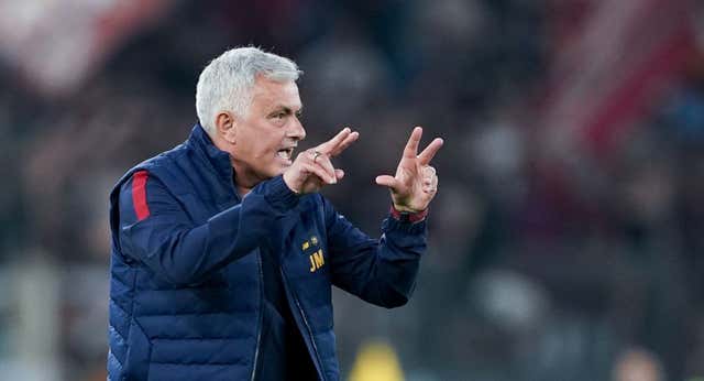 Así es la máquina defensiva que ha construido Mourinho en la Roma