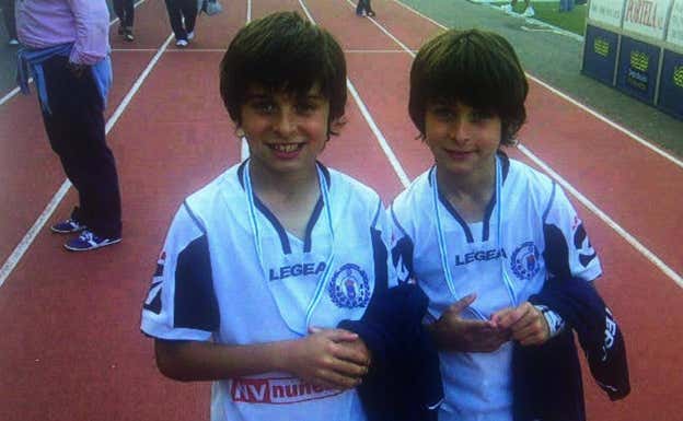 Guille y Hugo Bueno de niños. Relevo