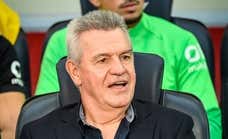 El Mallorca anuncia con mariachis la renovación de Javier Aguirre hasta 2024