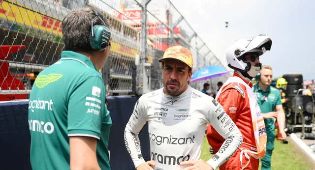 Fernando Alonso no teme a los Mercedes: «En Canadá, los machacamos»