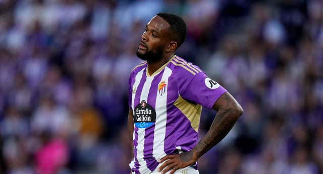 Así fue la lucha por el descenso: cuatro alternativas, dos balones en el campo y un penalti decisivo