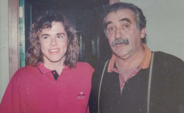 La atleta Sandra Myers posa junto a José Luis Torrado.