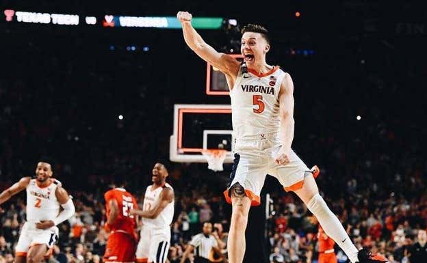 Guy celebra una victoria con Virginia.  INSTAGRAM: @kylejguy