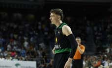 Kyle Guy, el tirador que superó amenazas de muerte, se doctora y pone a la afición del Madrid a sus pies