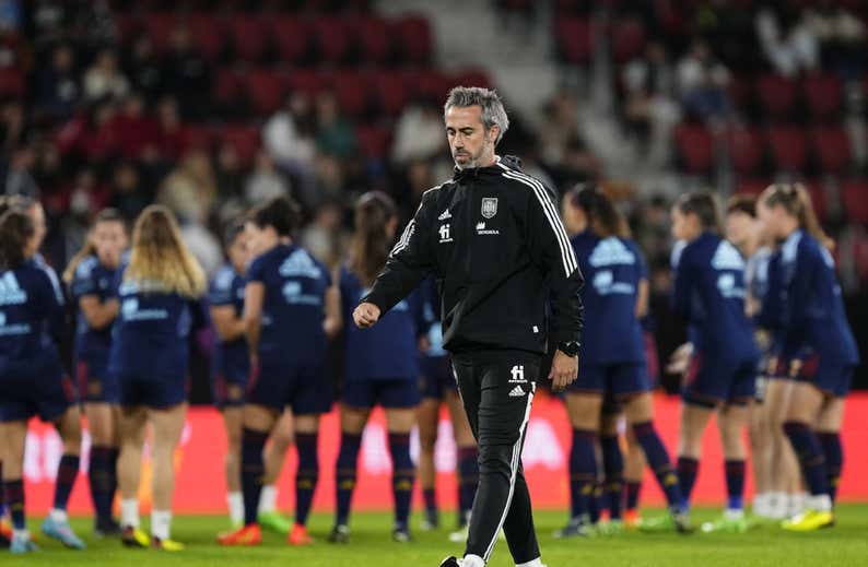 Parte de 'Las 15' volverán... y el nerviosismo en el vestuario de la Selección crece