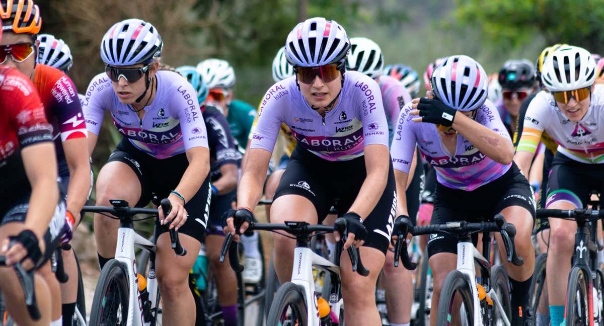 Laboral Kutxa es el único equipo ciclista Continental femenino español cuyo futuro profesional está garantizado. /RELEVO / FRAN REYES