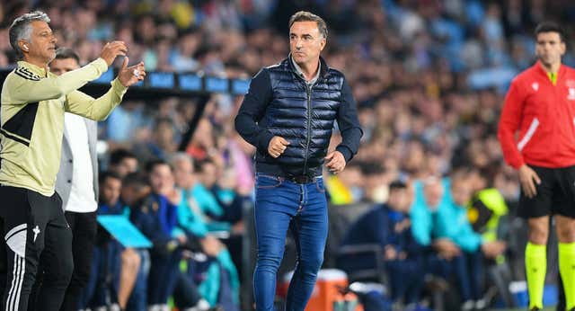 La plantilla del Celta lo tiene claro: quiere que siga Carvalhal