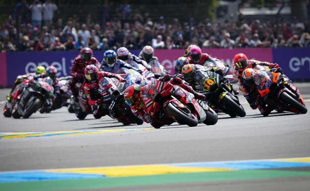 Primeras curvas del GP de Francia 2023.  MotoGP